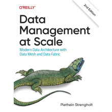 Data Management at Scale by Piethein Strengholt Paperback Book