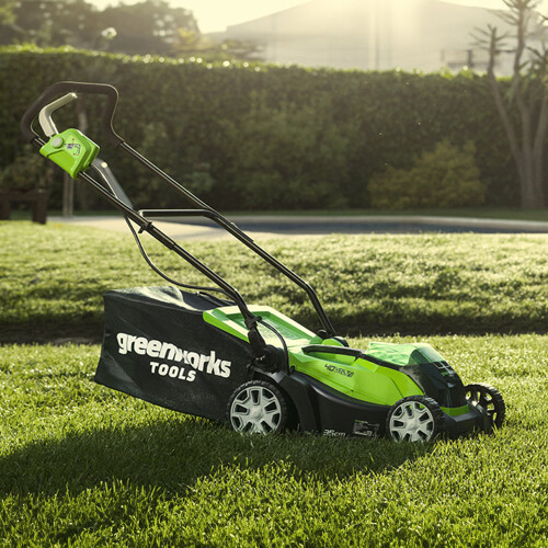 Greenworks 40V Lawn Mower 35cm - tool only 1
