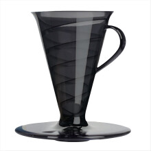 Café coado em filtro, feito à mão em espiral, para casa ou escritório.