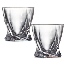Bicchieri da whisky in cristallo senza piombo, resistenti alle cadute e agli urti, con lati e base spessi per un isolamento termico ottimale.