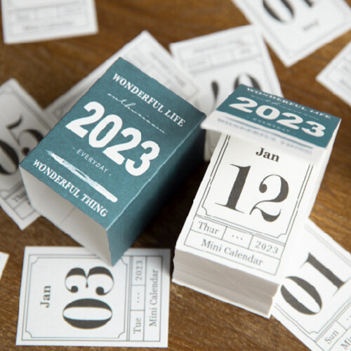 2024 Stehender Mini Kalender Für Schreibtisch 1