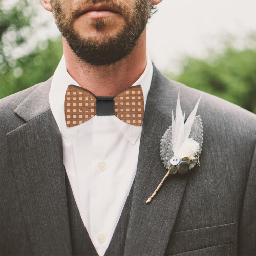 Wooden Bowtie Con Geometrico Traforato Per 2