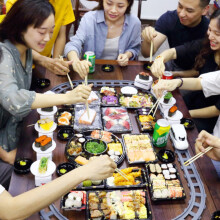 Drehbares Sushi-Spielzeug Zug Set für Kinder – Elektrisches buntes Sushi-Zug-Spielzeug
