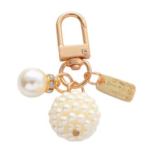 Trendy Pearls Heart Keychain Accessory Sturdy-Round pearls