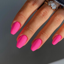 Matte Hot Pink Short Coffin Press on Nails Medium Coffin Nails für Frauen