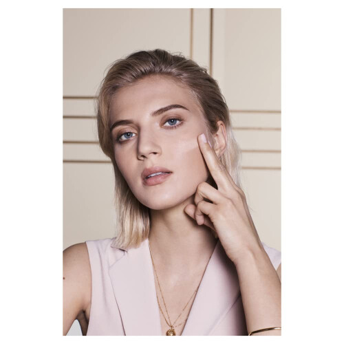 Max Factor ( 01 Fair ) Max Factor Miracle Second Skin Hydrating Foundation 2
