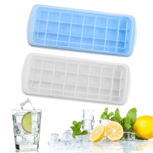 Forma de gelo inovadora em silicone, perfeita para mini nuggets. Sua construção flexível e durável garante fácil remoção. Design empilhável