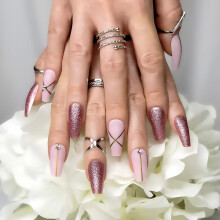 Hypnaughty Lot de 24 faux ongles rose fantaisie mat et paillet avec strass de luxe en forme de cercueil avec colle, faux ongles rutilisables de