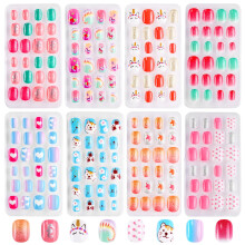 Jsiallye Faux Ongles Enfants avec Colle sur Ongles Faux Ongles Artificiels Pr-Colle Couverture Complte Flamant Licorne Court Presse sur Ongles