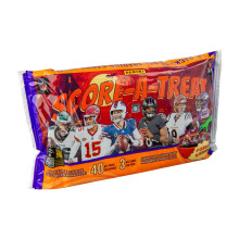 Paquete de tarjetas coleccionables de ftbol de Halloween Panini Score-A-Treat 2025