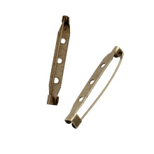 200 bronzen brochesluitingen van 4 cm met 3 gaten voor het maken van broches.