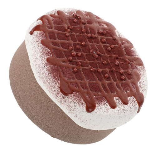 Kuchenmodell mit Schokoladenstückchen, Fotorequisite, Dessert-Simulation