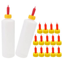 Ein Set ziegenförmiger Nähfläschchen mit Saugern für Kleintiere