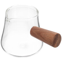 Großes Milchkännchen aus Glas mit Holzgriff