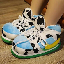 (34 44,奶牛)Funny Home Slippers Yeezy Couple Winter Warm Fuzzy Shoes Indoor Outdoor Non-Slip