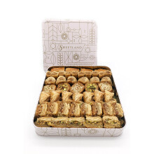 Sweet Land Regular Baklava Selection - 1000g Pack | Handmade Traditional Lebanese Baklava | Ramadan, Mother's Day, Easter, & Eid | Selection Tray with