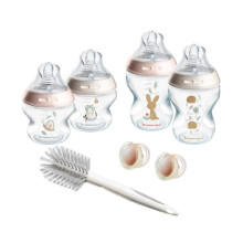 Tommee Tippee Closer to Nature Newborn Anti-Colic Baby Bottle Starter Kit, Breast-Like Teats for a Natural Latch, Anti-Colic Valve, Mixed Sizes,