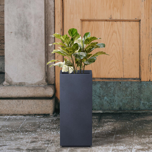 Kante Planter, Concrete, Charcoal 2