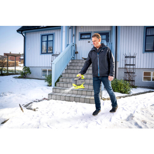 Ryobi Ryobi Cordless Seed Spreader 2
