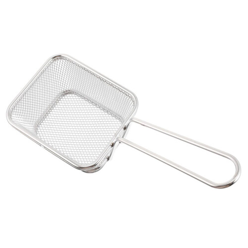 Silberfarbener Frittierkorb für Pommes frites. 1