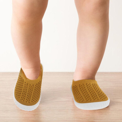 Babyschuhe, erste Schritte, Neugeborenes 2