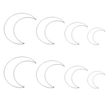 8 Ringe mit Mond- und Blumenkranzmotiv, 4 Größen