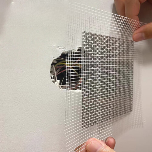 Easy to Use Aluminum Wall Hole Fixing Set with Scraper and 2