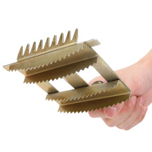 Efficient Dead Hair Removal Comb for Cattle Bull & Cow Grooming