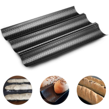 Antihaftbeschichtete, perforierte Baguetteform, 40,6 cm L x 22,9 cm B x 3,8 cm H, umweltfreundliche Beschichtung, goldbraune Kruste, einfache