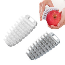 Accessori da cucina dalla forma ergonomica per comfort e praticità.