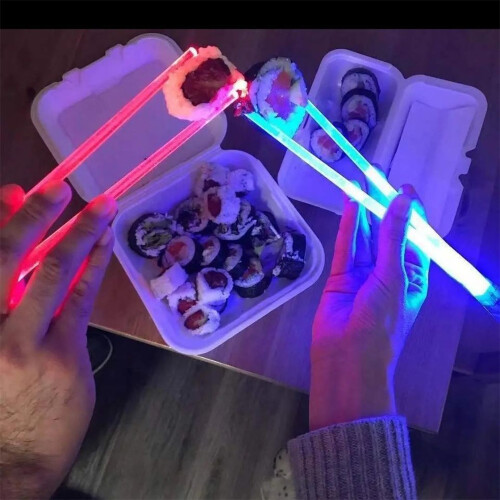 Celestial Cutlery, τα καλύτερα chopsticks δώρου, φωτεινά φωτιζόμενα LED, επαναχρησιμοποιήσιμα 2