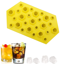 Verleihen Sie Ihrem Bar-Erlebnis das gewisse Extra: Hochwertige Highball-Gläser aus Glas mit geschwungenem Boden für eine unvergleichliche