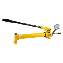 Manual hydraulic pump with hose 1.8 M - high pressure: 700 kg/m3 - oil content: 900 CC - suitable for use with various hydraulic tools