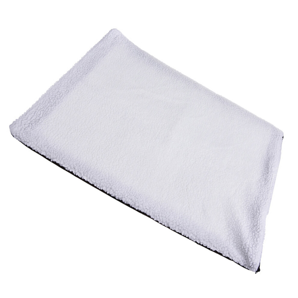 (64x49cm) Pet Self-Heating Mat Winter Pad Breathable Warming Blanket for Indoor-image-OPC-PN2FVBV-NEW
