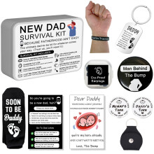 Sjovt New Dad-gaves?t - 8-delt f?rstegangsfars?t til babyshower og k?nsafsl?ring - Inkluderer sokker M?ntn?glering Guidekort Armb?nd og mere - Un