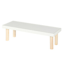 Mesa de centro em miniatura de madeira maciça, ecológica e com design delicado e charme rústico, ideal para diversas utilizações, inclusive como