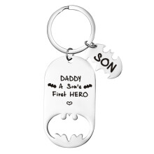 Sleutelhanger met heldhaftige boodschap, ideaal als cadeau voor papa. Gemaakt van milieuvriendelijk materiaal, roestvrij staal met de tekst "Best Dad