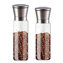 Moulin à épices rechargeable avec lames en céramique, couvercles hermétiques pour une conservation optimale des arômes, fonctionnement manuel