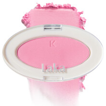 Laka Love Silk Blush Radiant Powder Blush Silkebl?d, opbyggelig farve med en naturlig gl?d, langvarig fugtgivende formel for et friskt, bl?dt loo
