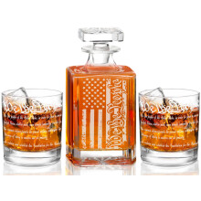 Decanter whisky s rytinou We The People Sada karafy s americkou vlajkou se 2 sklenickami na likr, skotsk bourbon nebo vno, vlasteneck drek ke Dn