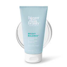Bigger Than Beauty Skincare hidratl gl tisztt arclemos hialuronsavval s C-vitaminnal minden bortpusra Napi borpol sminklemos noi arctiszt