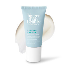 Crema hidratante para ojos con efecto lifting Defying Gravity de Bigger Than Beauty Skincare con retinol vegetal para mujeres, tι verde y vitamin