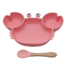 Piatto in silicone con ventosa dal design unico e carino a forma di granchio, in silicone alimentare per bambini, con base antiscivolo per evitare