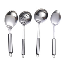 Vertido preciso, cucharón de acero inoxidable con borde para evitar goteos, mango ergonómico para una manipulación segura e higiénica de los