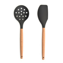 Escumadeira resistente ao calor para uso na cozinha, colher perfurada antiaderente para cozinhar com construção sem costuras em peça única,