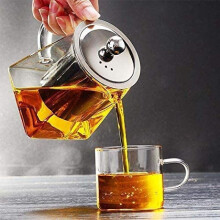 Komfursikker tekender: Elegant tekande i borosilikatglas med aftagelig teinfuser i rustfrit stål, perfekt til brygning af løsbladet te,