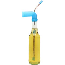 Vire sua cerveja mais rápido com o canudo de silicone de alta qualidade, um dispositivo versátil para todas as garrafas de tamanho padrão,