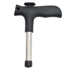 Instrumento sofisticado para abrir cocos, feito com materiais de qualidade alimentar para criar furos higiênicos para canudos.