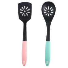 Conjunto de 2 peças: colher e espátula sólidas com cabo confortável, resistentes ao calor e ideais para panelas antiaderentes (flexíveis e