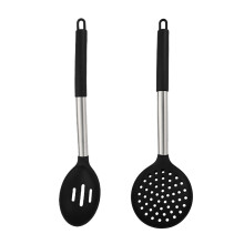 Colador de cocina ergonómico con mango en forma de vientre de pescado, con orificio redondo de gran superficie para facilitar el drenaje y el